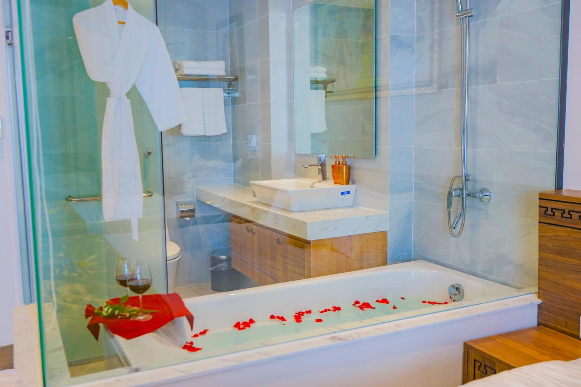Pharaoh Boutique Hotel Danang Екстер'єр фото